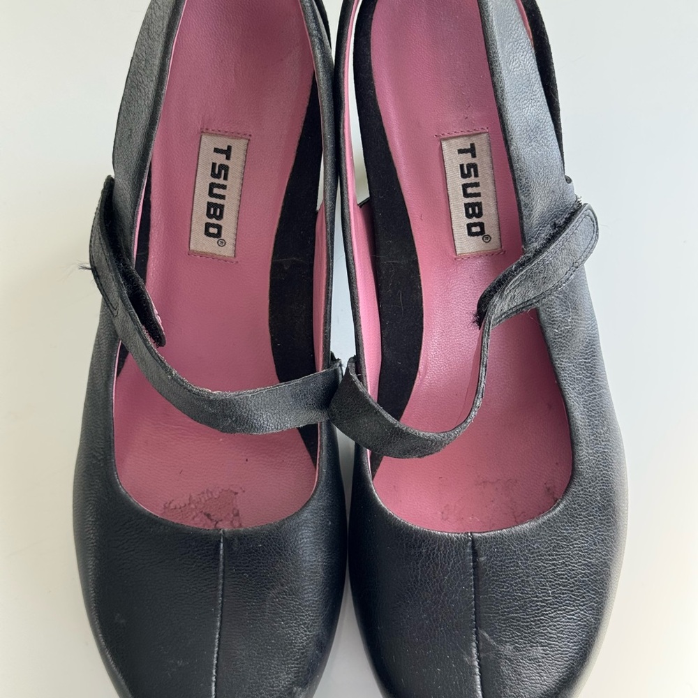 Tsubo Women's Black Mary Jane Heels